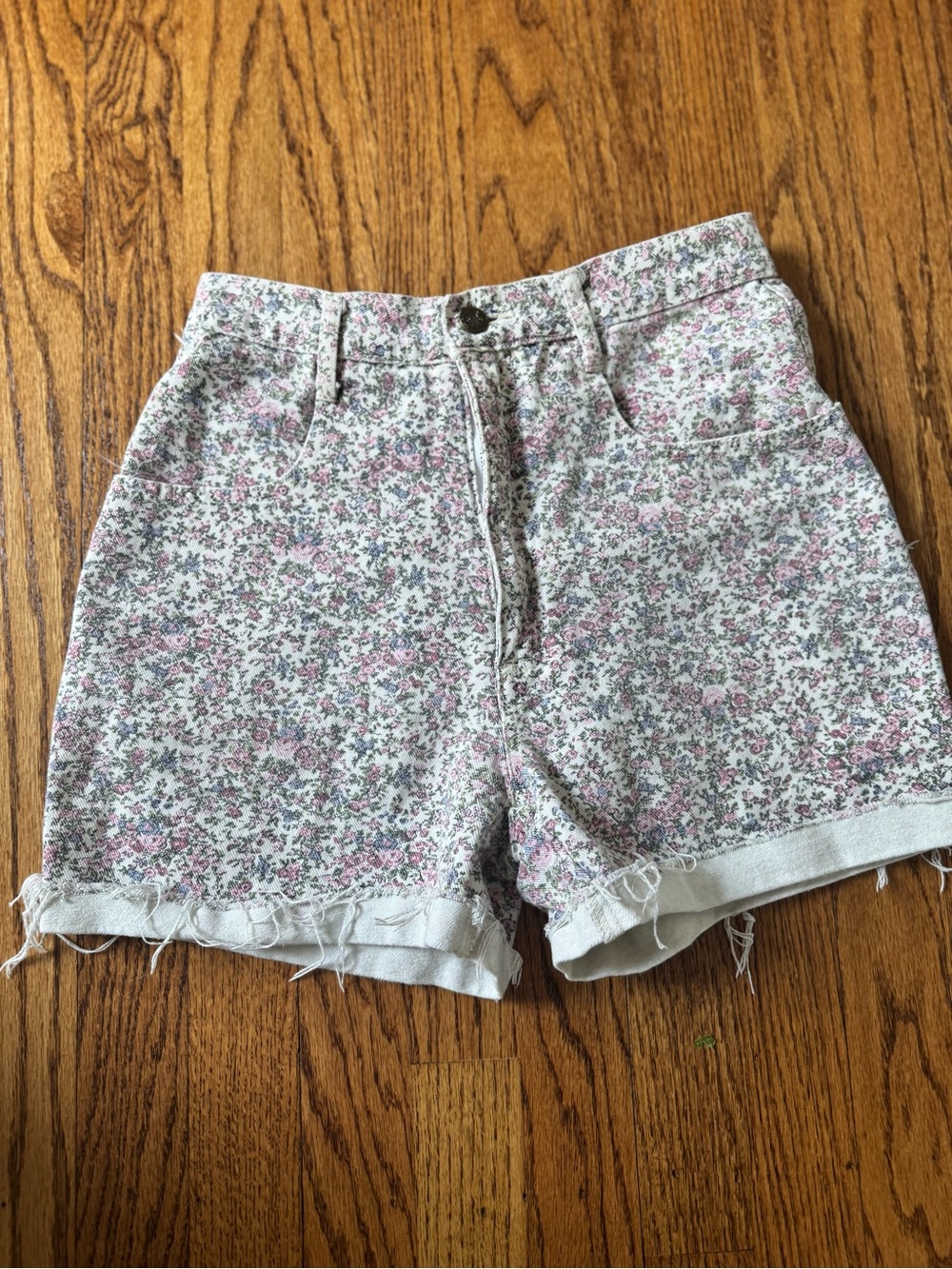 Vintage Floral Print High-Rise Shorts